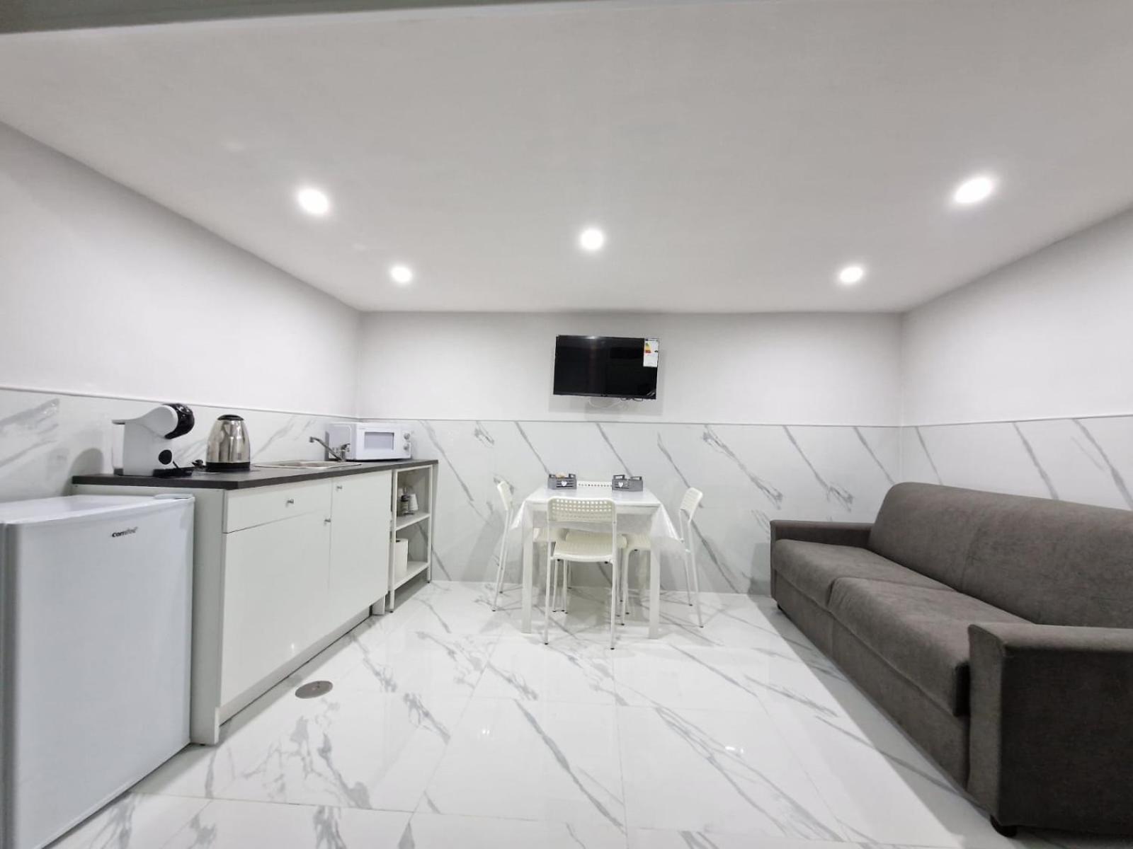 ナポリ House Angiolina Bed & Breakfast エクステリア 写真